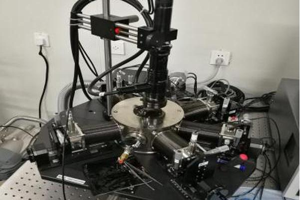 ATA-P1005壓電疊堆放大器在納米定位臺驅(qū)動中的應用